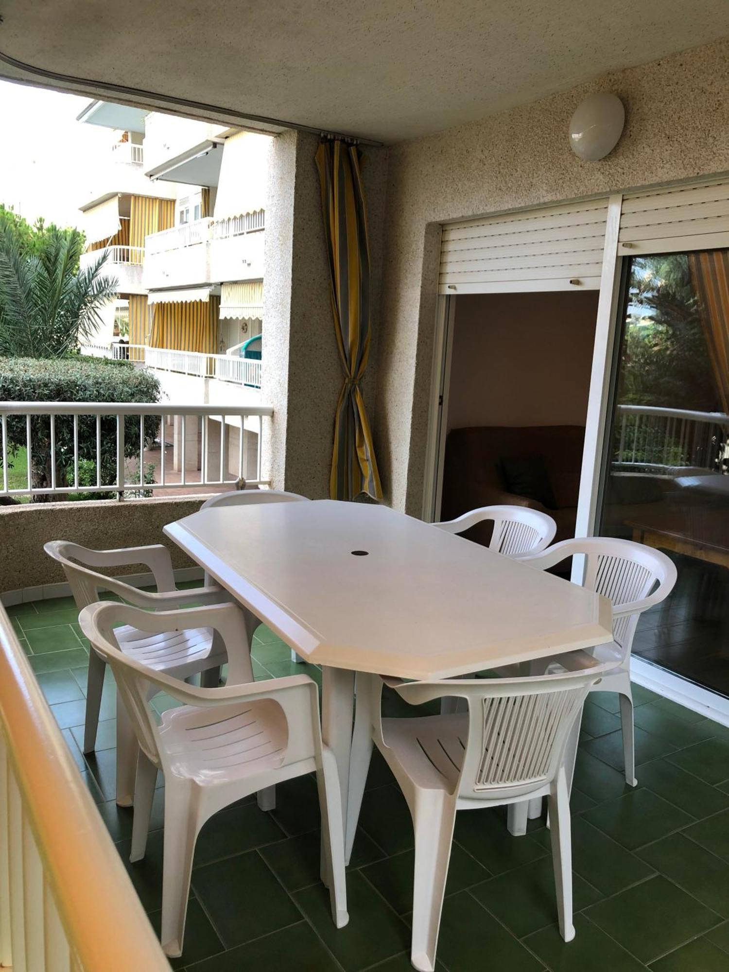 Apartamento En Alquiler Parque 8, Playa De Gandia Bagian luar foto